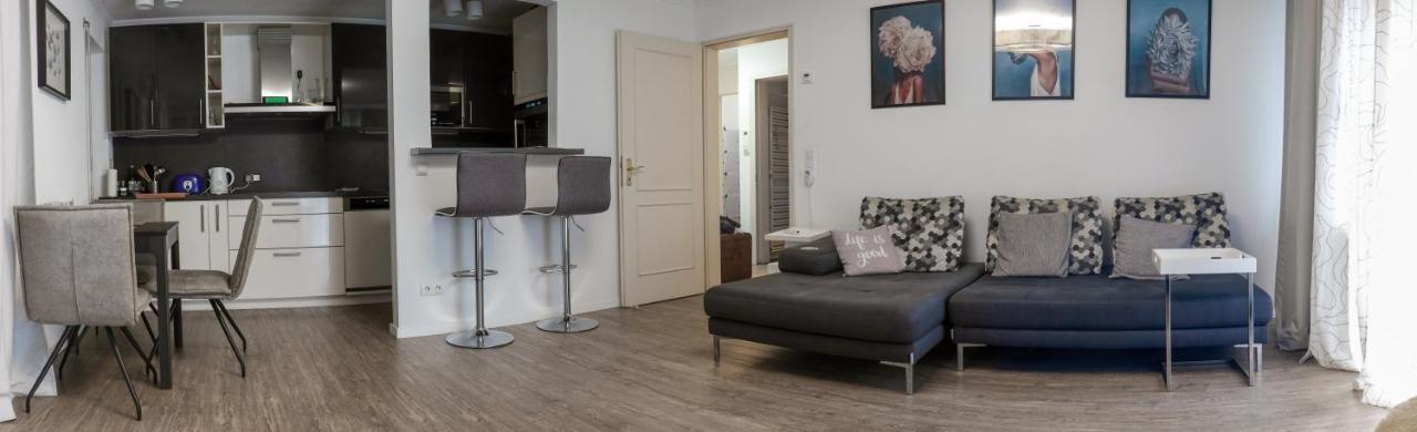 Ruhige Ferienwohnung Mitten In Wiesbaden Extérieur photo